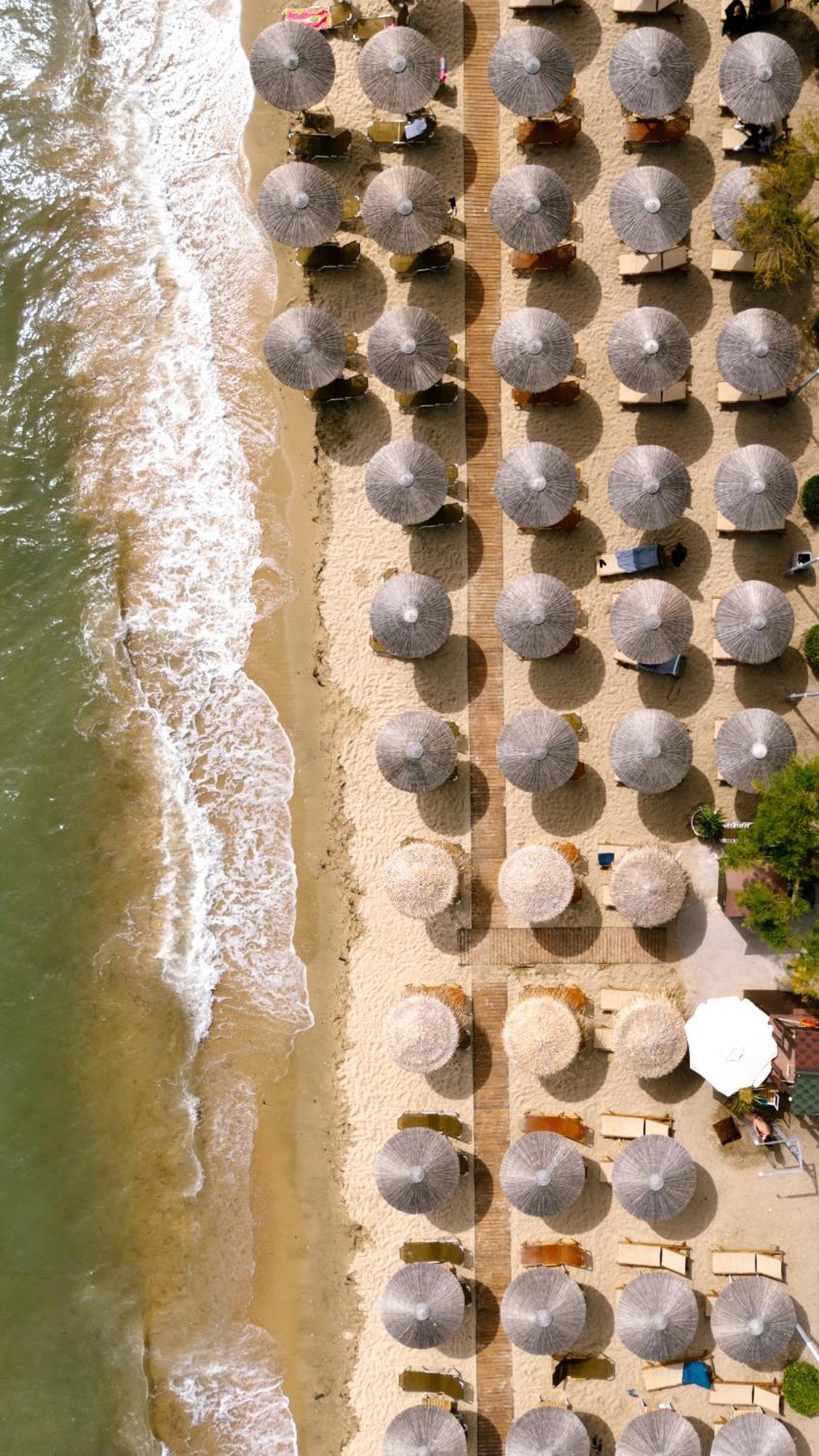Georgalas Rest Apartments Nea Kallikrateia ภายนอก รูปภาพ