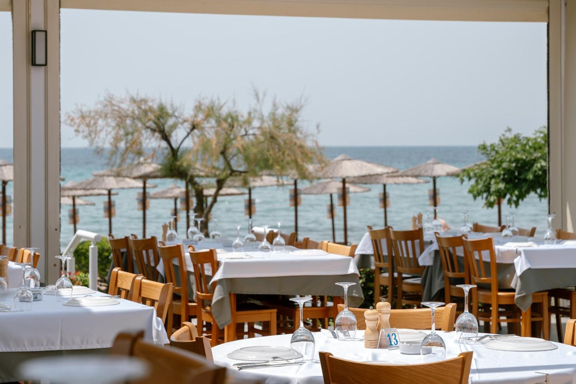 Georgalas Rest Apartments Nea Kallikrateia ภายนอก รูปภาพ