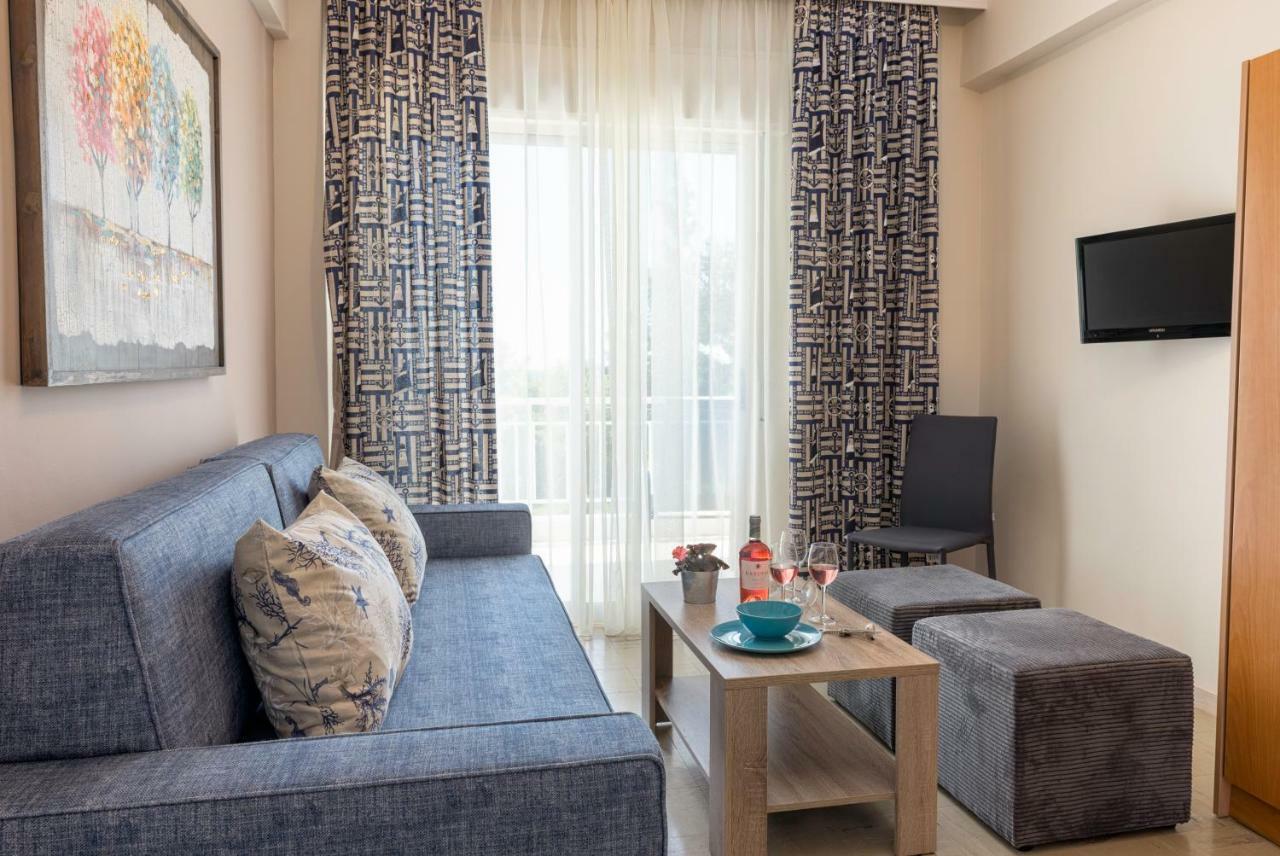 Georgalas Rest Apartments Nea Kallikrateia ภายนอก รูปภาพ