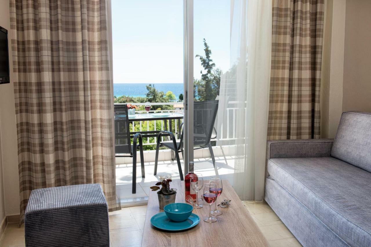 Georgalas Rest Apartments Nea Kallikrateia ภายนอก รูปภาพ