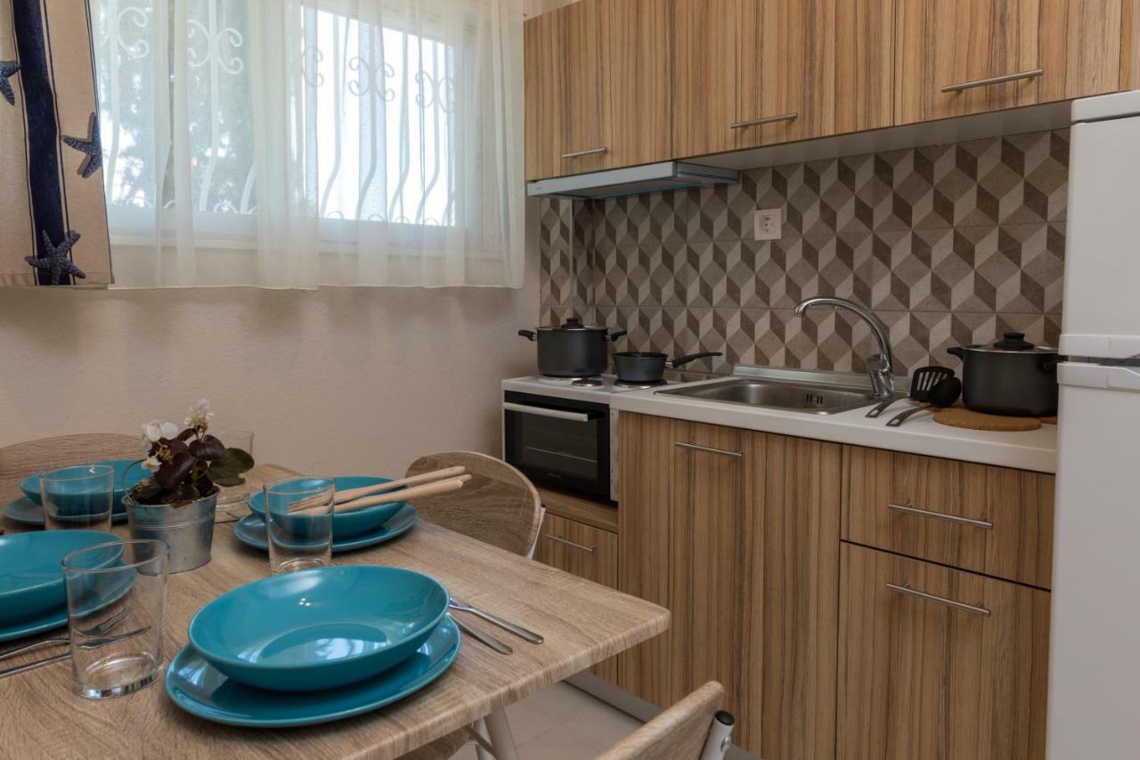 Georgalas Rest Apartments Nea Kallikrateia ภายนอก รูปภาพ